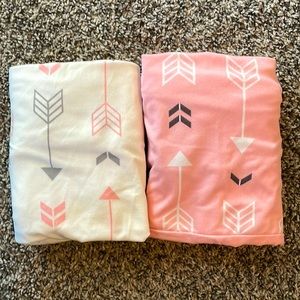 3/$10 2 Arrow Jersey Knit Change Pad Covers